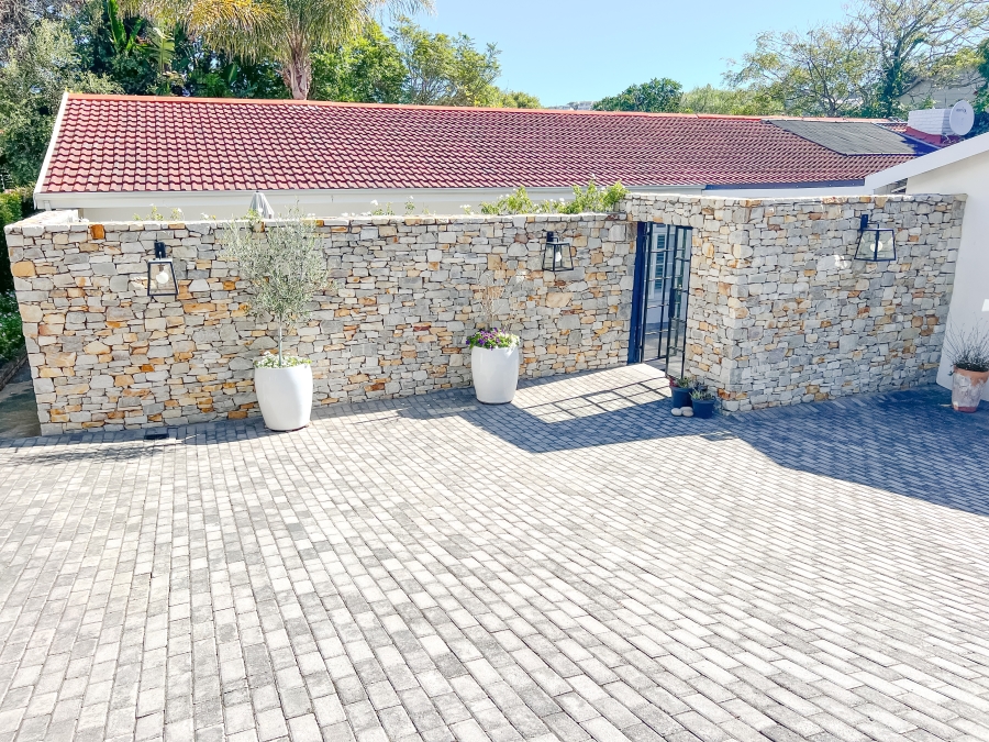 To Let 5 Bedroom Property for Rent in Seaside Longships Western Cape